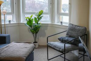 Posezení v ubytování Neilston Gateaway + 26 fotografií