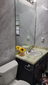 Ένα μπάνιο στο Loue house in edmond, oklahoma by UCO