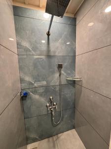 Koupelna v ubytování Chettiparambil Heritage + 3 fotografie