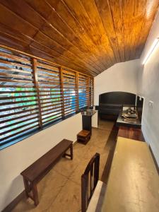 TV a/nebo společenská místnost v ubytování Chettiparambil Heritage