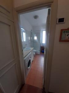 Ένα μπάνιο στο View of the Rooftops of Trastevere