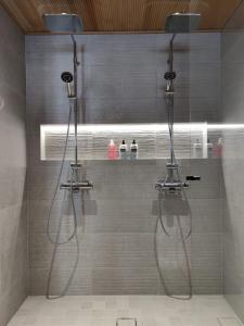 Et badeværelse på Villa Shooting Star