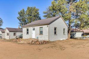 Το κτήριο όπου στεγάζεται  η παραθεριστική κατοικία