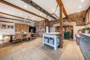 Η κουζίνα ή μικρή κουζίνα στο Cutteridge House