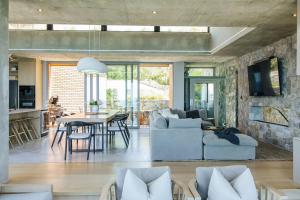 TV a/nebo společenská místnost v ubytování RRoar George