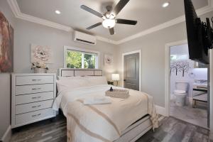 Voodi või voodid majutusasutuse Walk to UC Davis Medical Center! Duplex with Patio toas