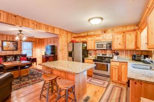 Η κουζίνα ή μικρή κουζίνα στο River Roost