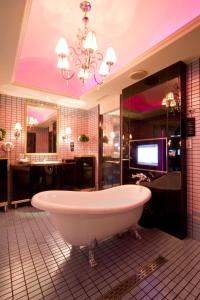 Bilik mandi di Wego Hotel - Linsen