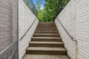 Φωτογραφία από το άλμπουμ του Apartment in Basement σε Ashburn