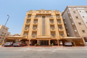 Tòa nhà nơi căn hộ tọa lạc