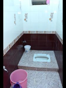 Koupelna v ubytování New aashiyana cottage Matheran