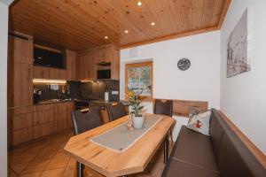 Köök või kööginurk majutusasutuses Appartements Auernigg