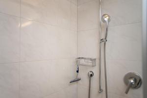 Ένα μπάνιο στο Chesa Quadrella +9 φωτογραφίες