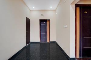 Fotografie z fotogalerie ubytování Collection O Kammasandra Gate Bus Terminal Formerly Riches Inn v destinaci Bayappanhalli