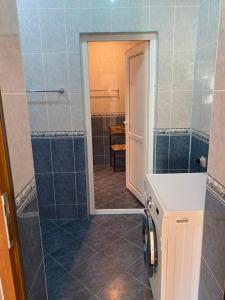 Ένα μπάνιο στο Qaxda villa +12 φωτογραφίες