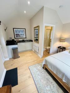 Postel nebo postele na pokoji v ubytování The Annexe at Entry House, A Tranquil Rural Escape