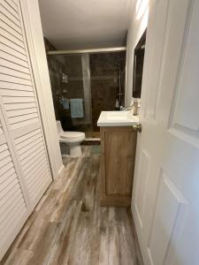 Kuchyň nebo kuchyňský kout v ubytování Venice FL Paradise Lake Apartment + 3 fotografie