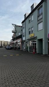 Το κτήριο όπου στεγάζεται  το διαμέρισμα +3 φωτογραφίες