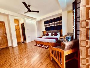 Gallery image of RV's Urban Nest - The City center Hotel in Manāli
