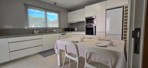 Η κουζίνα ή μικρή κουζίνα στο Casa da Praia