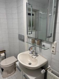 Ένα μπάνιο στο Ferien - Monteurwohnung Roding +8 φωτογραφίες