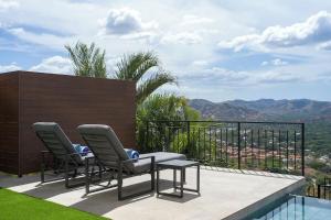 Γενική θέα στο βουνό ή θέα στο βουνό από  αυτή η βίλα +51 φωτογραφίες