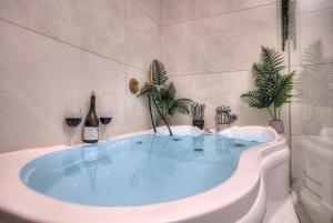 Φωτογραφία από το άλμπουμ του Mountain Top Views -201- נופי פסגות σε Safed