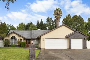 Το κτήριο όπου στεγάζεται  η παραθεριστική κατοικία