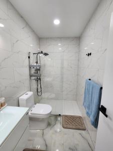 Vannituba majutusasutuses 2bdr Hispaniola Hill Side Condo 4c3