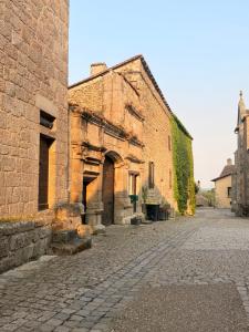 Fotografie z fotogalerie ubytování Gîte - Le Pied des Remparts v destinaci Brigueuil