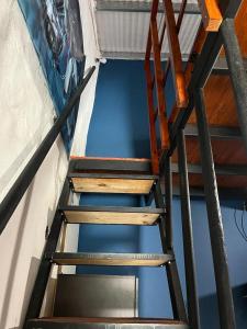 Palanda nebo palandy na pokoji v ubytování Departamento Amueblado! + 4 fotografie