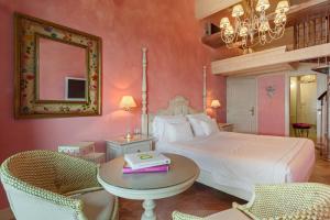 Телевизор и/или развлекательный центр в Olivi Hotel & Natural Spa