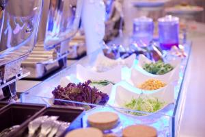 Makanan di atau berdekatan motel