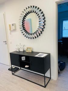 Fotografie z fotogalerie ubytování Erstklasssige moderne Apartwohnung 85 qm mit Terrasse und Garten v destinaci Gütersloh