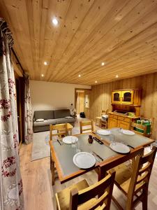 Kuchyň nebo kuchyňský kout v ubytování Résidences Delavay La Cordée + 25 fotografií