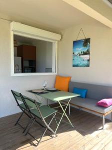 Φωτογραφία από το άλμπουμ του O Ti Boneur σε Sainte-Rose