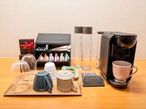 Příslušenství pro přípravu čaje a kávy v ubytování HOKURYUKO HOTEL North NAGANO - Vacation STAY 44512v + 7 fotografií