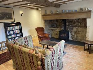 Istumisnurk majutusasutuses Cosy Cotswold Cottage in village location
