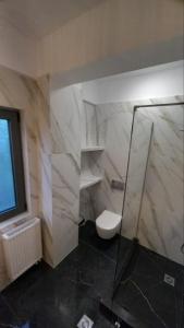 Koupelna v ubytování Elegant Vibes - Trikala - 3BD Apt