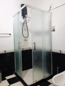 Ένα μπάνιο στο Lion Heart Villa Hikkaduwa +36 φωτογραφίες