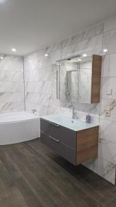 Koupelna v ubytování Martin Ferienhaus + 19 fotografií