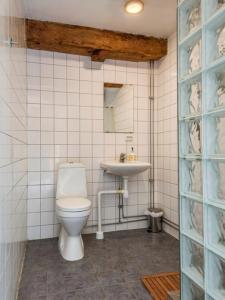 Koupelna v ubytování Liste Gård