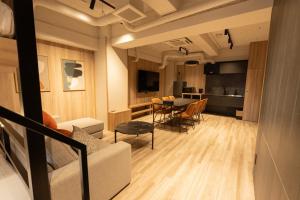 TV a/nebo společenská místnost v ubytování TC80 Ueno Building - Vacation STAY 74109v