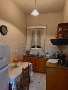 Η κουζίνα ή μικρή κουζίνα στο Acheron Nest