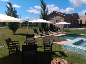 Bazén v ubytování Ayres de Giulias nebo v jeho okolí