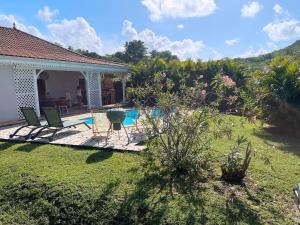 Πισίνα στο ή κοντά στο Villa le Rocher - Sea View - Le Diamant