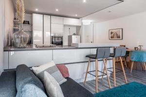 Kuchyň nebo kuchyňský kout v ubytování Relax Homedesign gemütliche Wohnung im Grünen in der Nähe von HH