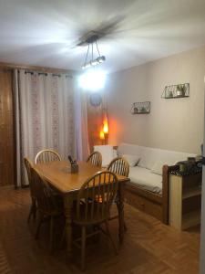 Χώρος καθιστικού στο Appartement La Toussuire