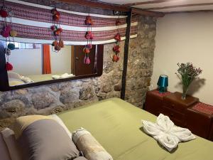 Ένα ή περισσότερα κρεβάτια σε δωμάτιο στο Charming Family Apartment 3 Minutes from Main Square