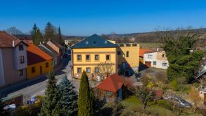 an aerial view of a small town with houses at Útulný apartmán s výhledem do kraje K J Erbena in Miletín